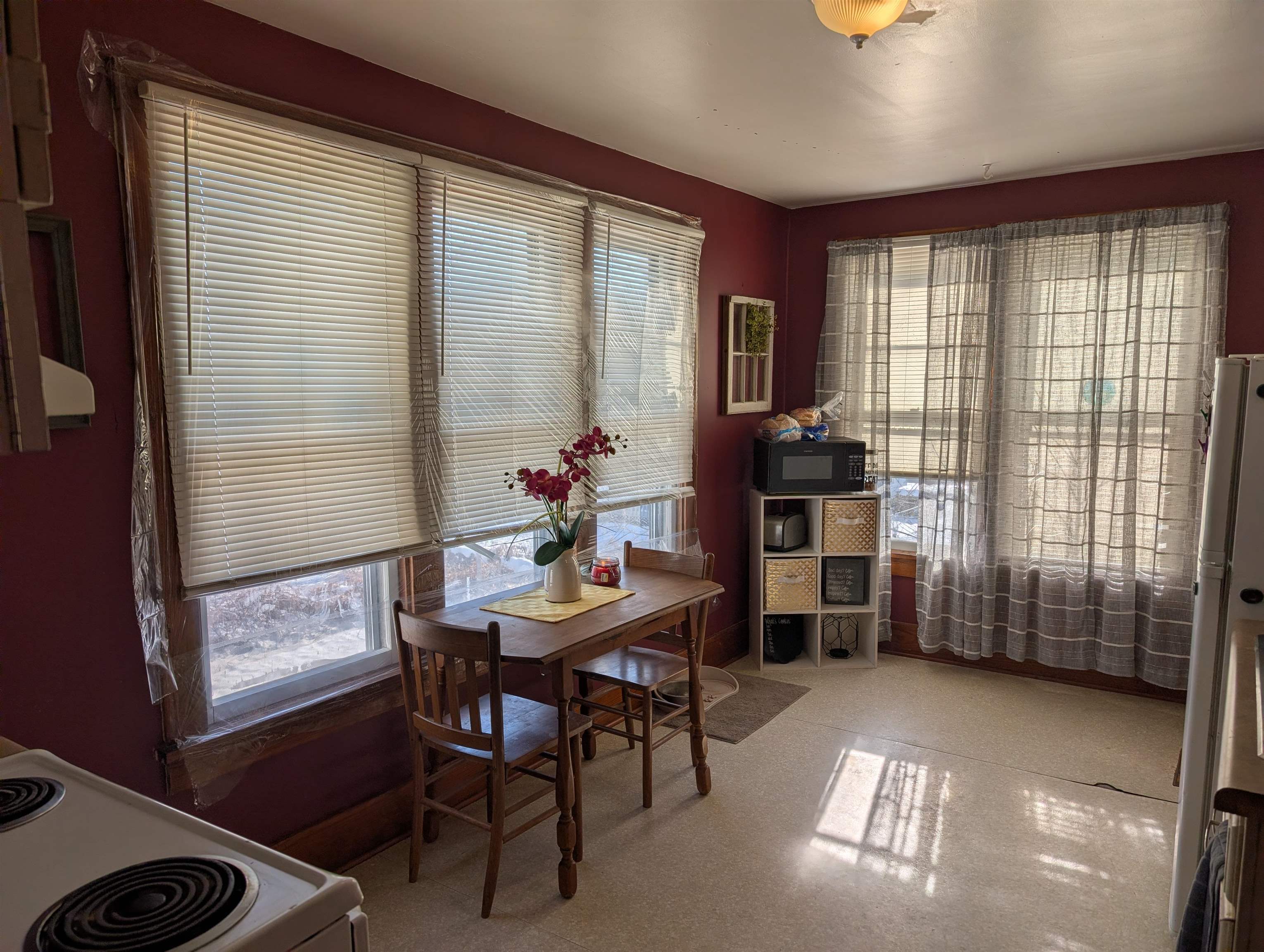 717 West Pleasant Street Freeport, IL 61032 - Photo 12 of 16