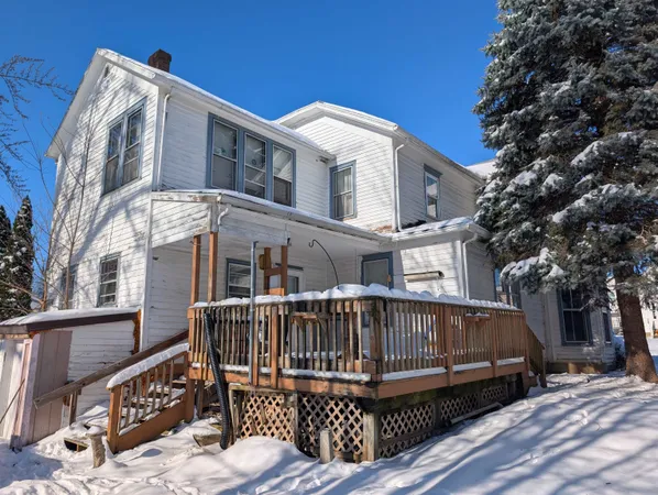 $85,000 | 717 West Pleasant Street, Freeport, IL 61032