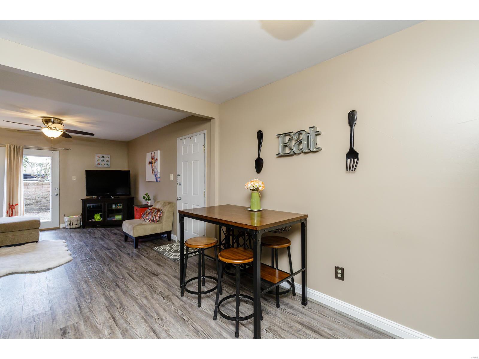 709 Ridgeside Drive, Unit D Ballwin, MO 63021 - Photo 8 of 25 Gallery Image 8