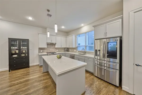 $3,200 | 1715 Eado Point Lane, Houston, TX 77003