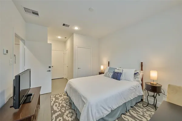 $3,200 | 1715 Eado Point Lane, Houston, TX 77003