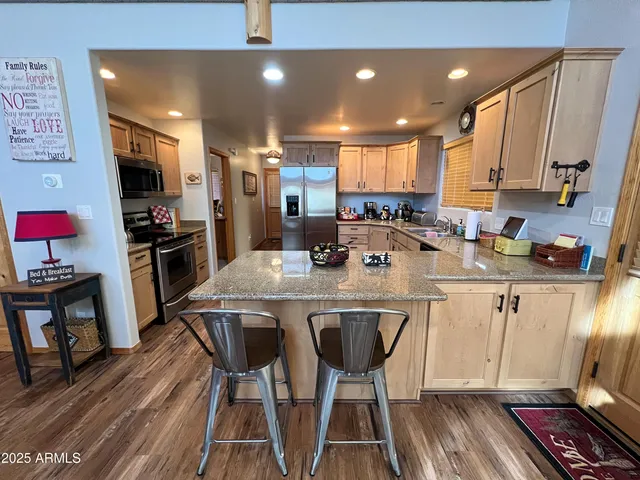 $444,900 | 2240 Fairway Drive, Overgaard, AZ 85933