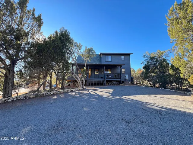 $444,900 | 2240 Fairway Drive, Overgaard, AZ 85933