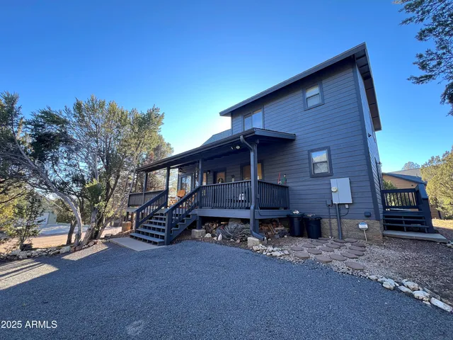 $444,900 | 2240 Fairway Drive, Overgaard, AZ 85933