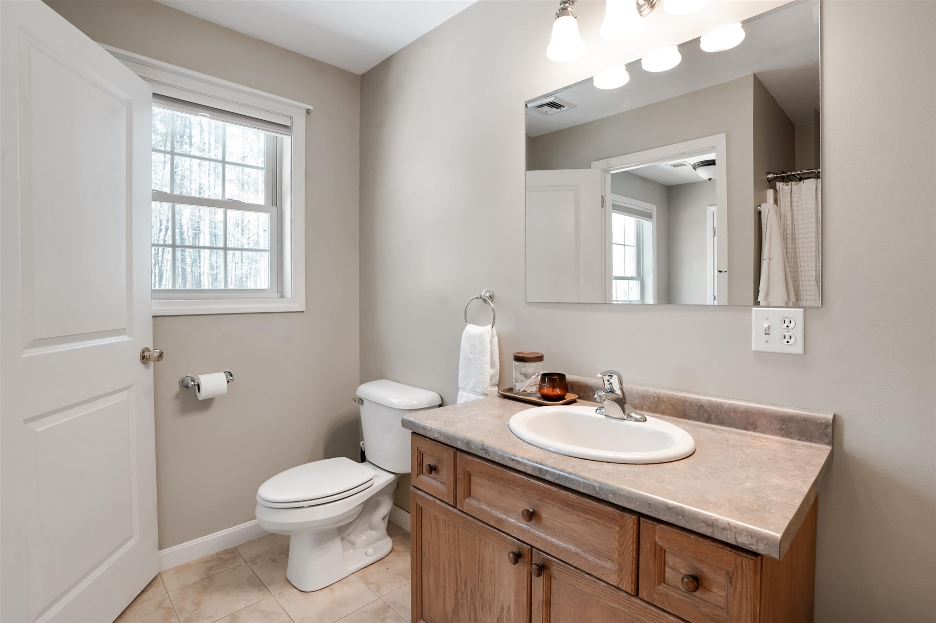 122 High Range Road, Unit B Londonderry, NH 03053 - Photo 24 of 44