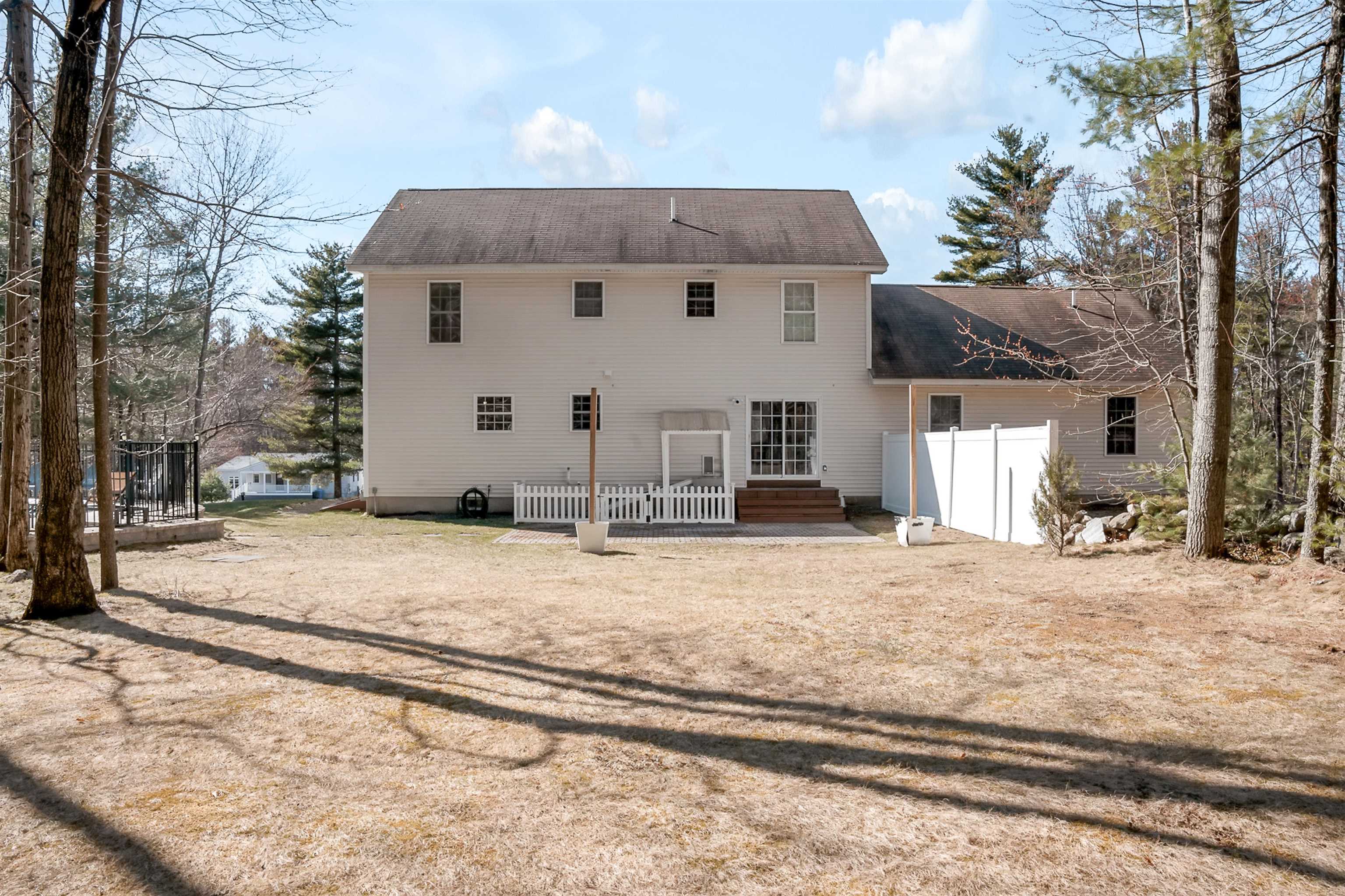 122 High Range Road, Unit B Londonderry, NH 03053 - Photo 37 of 44