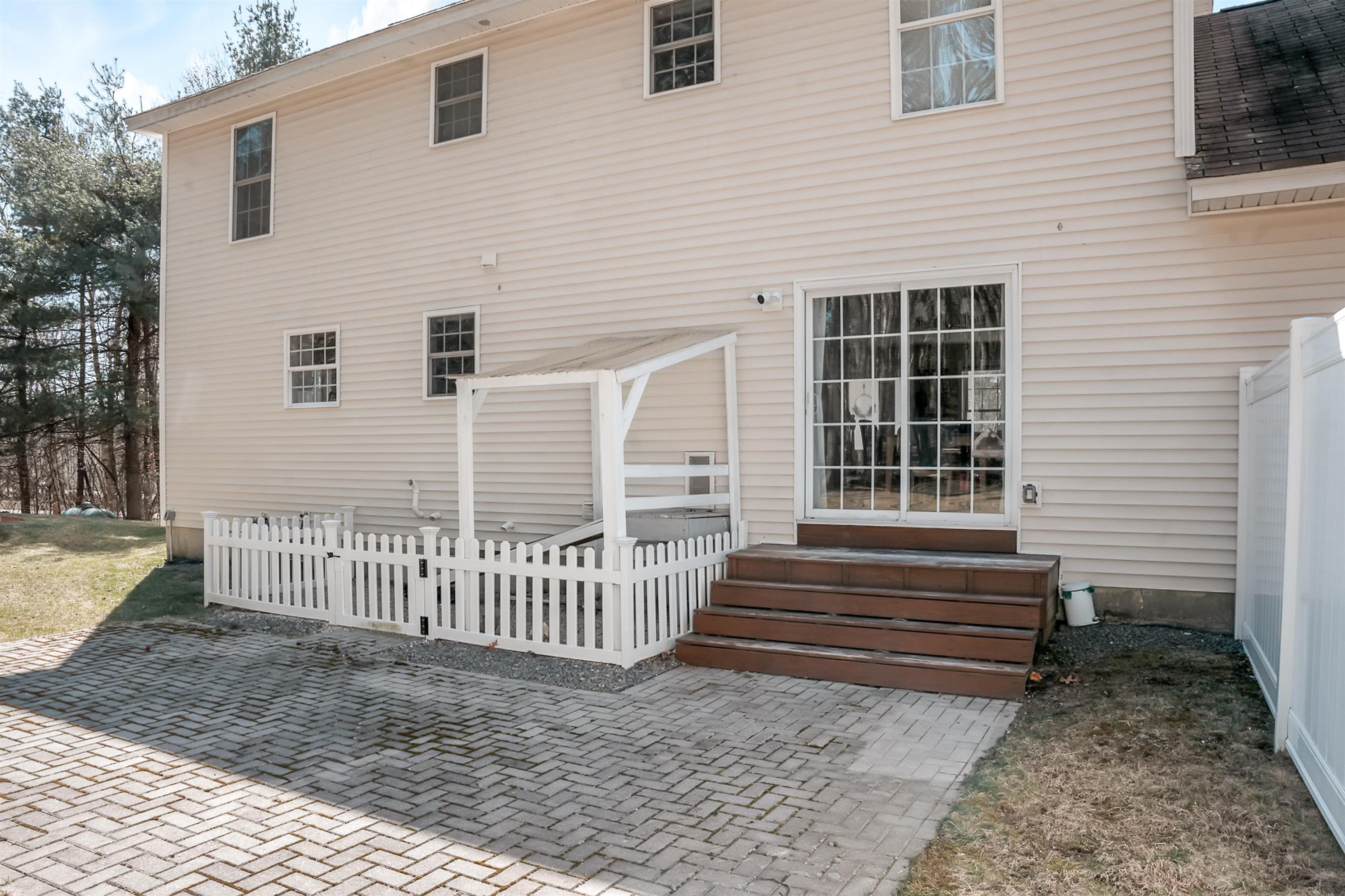 122 High Range Road, Unit B Londonderry, NH 03053 - Photo 39 of 44