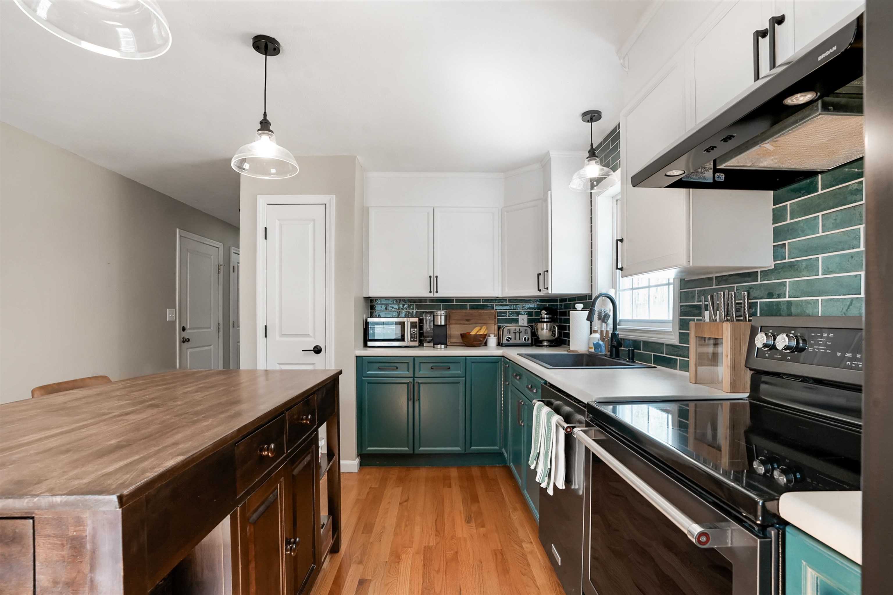 122 High Range Road, Unit B Londonderry, NH 03053 - Photo 7 of 44