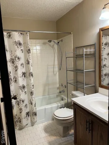 $600,000 | 8612 West Main Street, Belleville, IL 62223