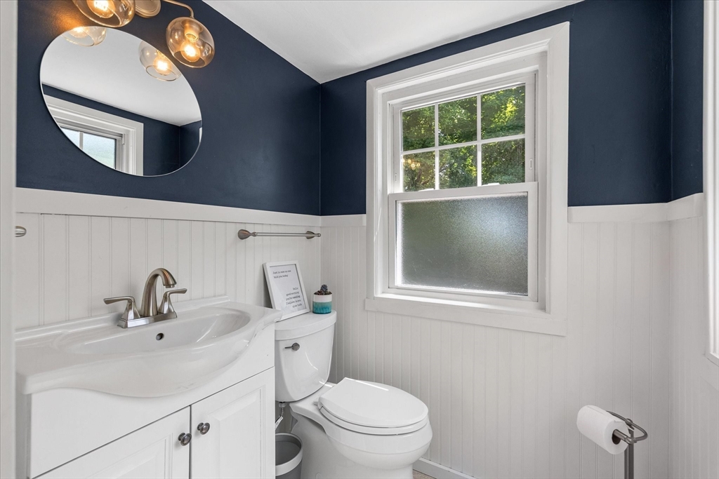 19 Barnard Road Worcester, MA 01605 - Photo 16 of 34