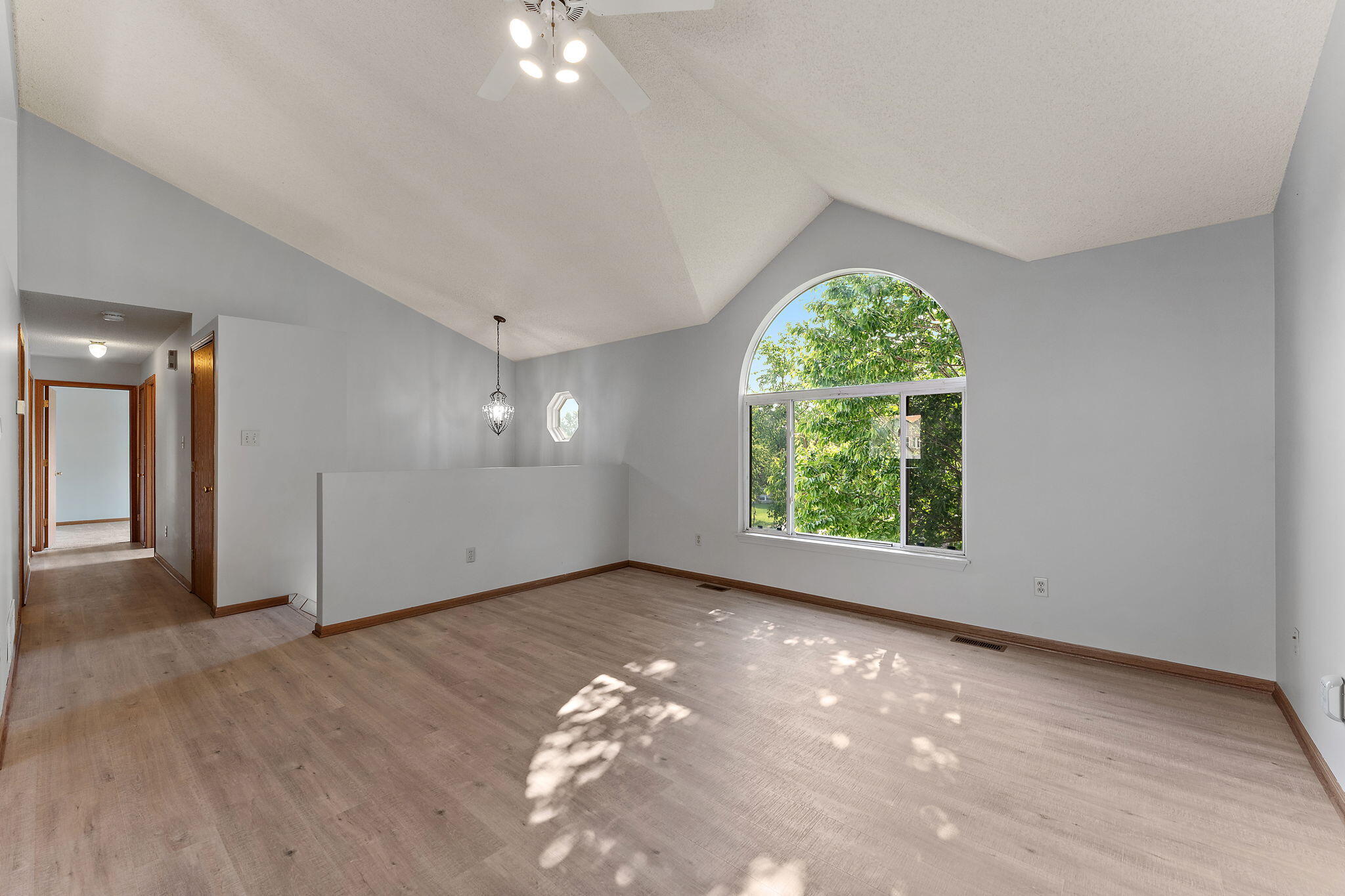 1807 Forest Lane Crown Point, IN 46307 - Photo 8 of 32 2048x1365