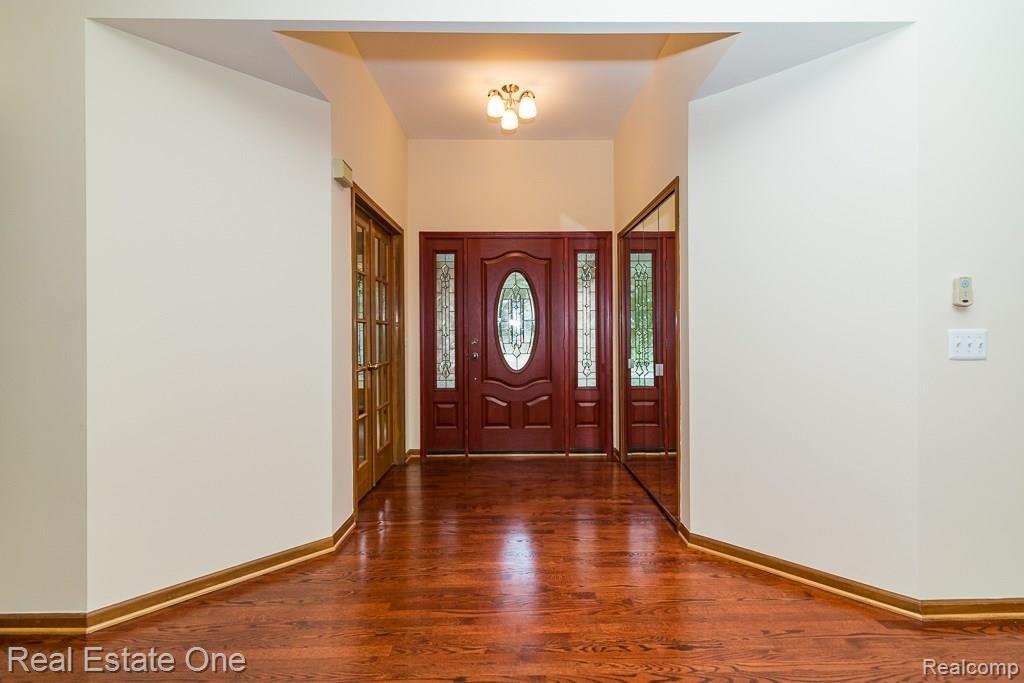 1313 Pembroke Drive Rochester, MI 48307 - Photo 4 of 22