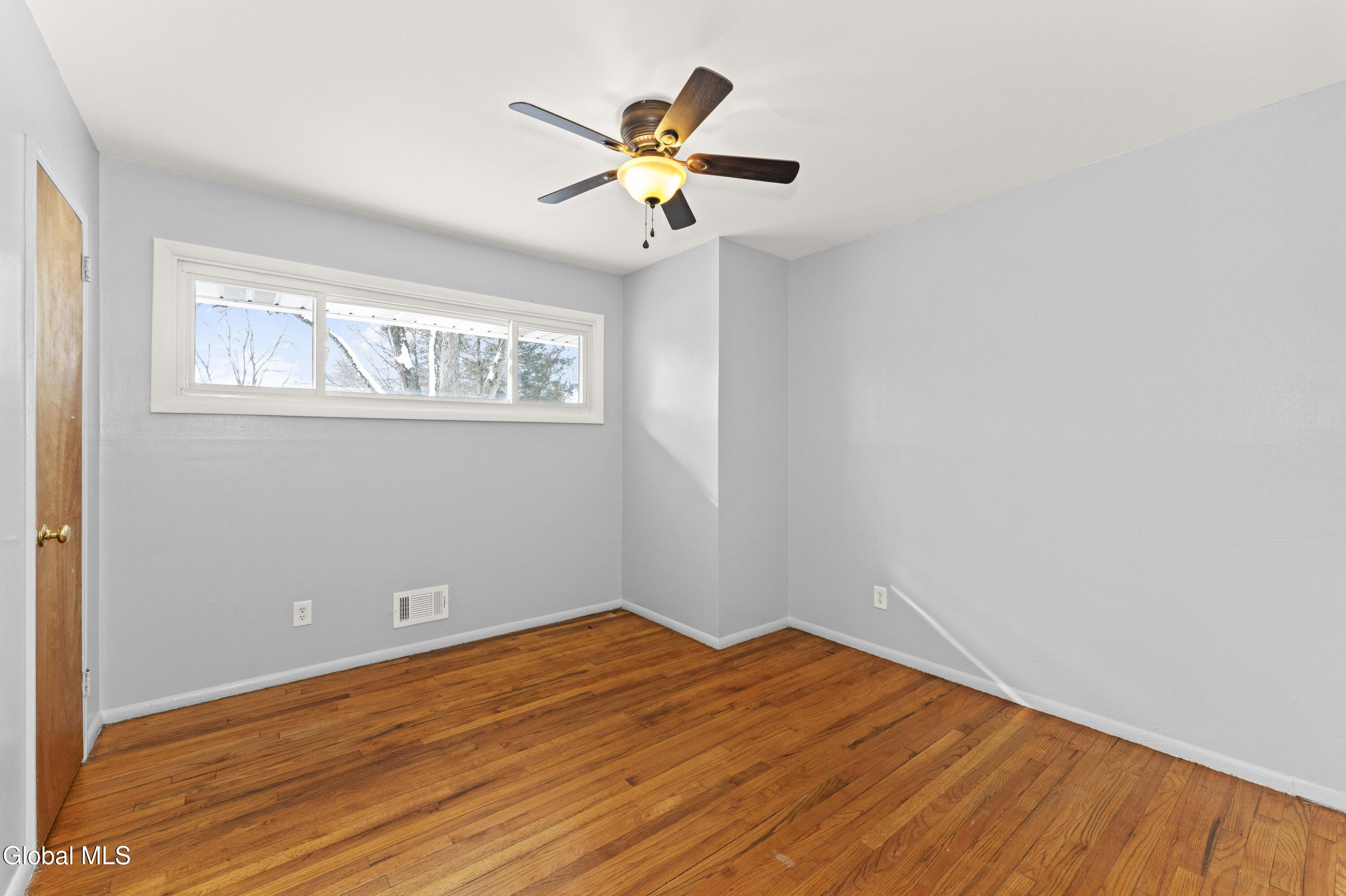 7 Bridle Path Colonie, NY 12205 - Photo 16 of 27 4 Bedroom 1