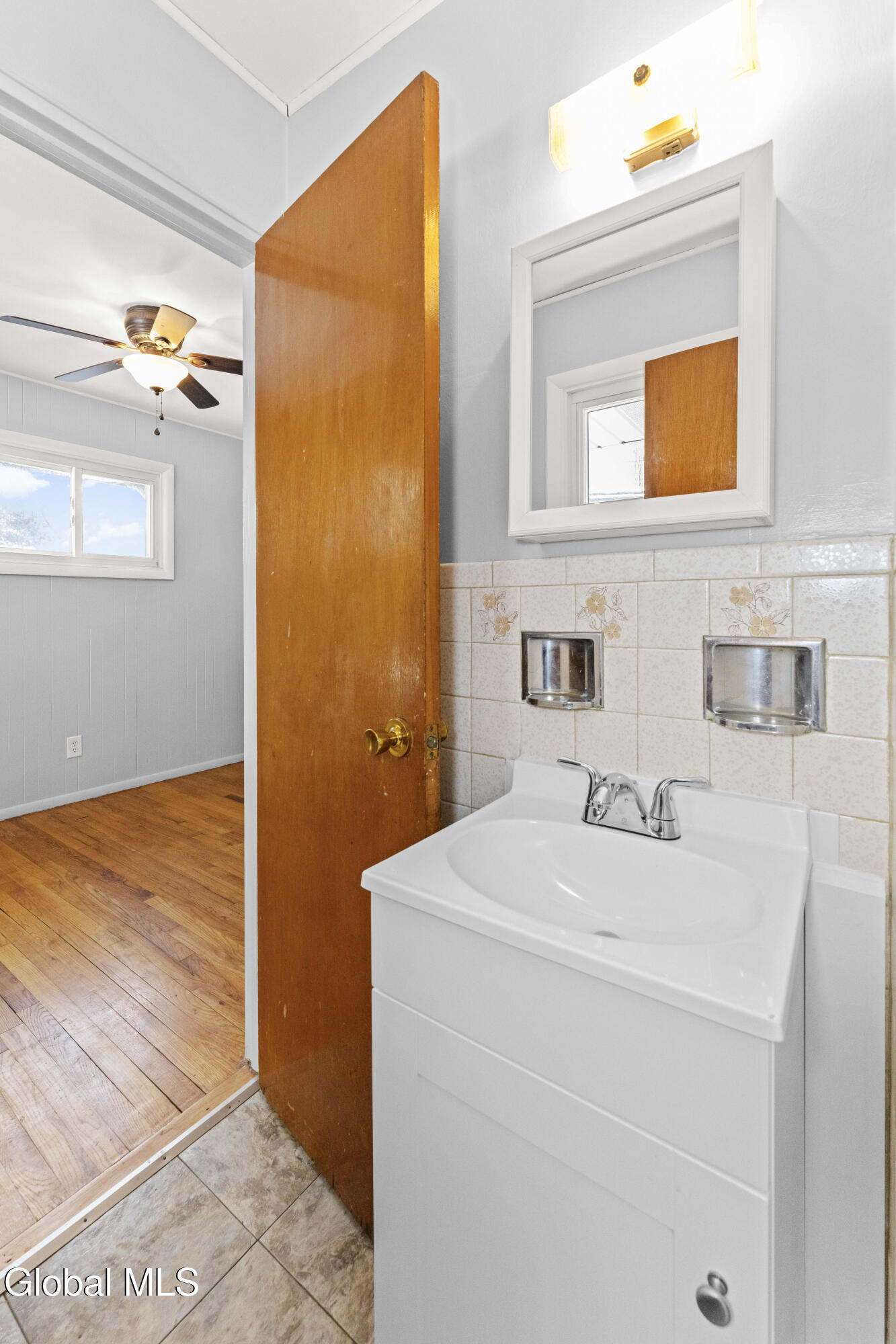 7 Bridle Path Colonie, NY 12205 - Photo 22 of 27 4 Bedroom 7