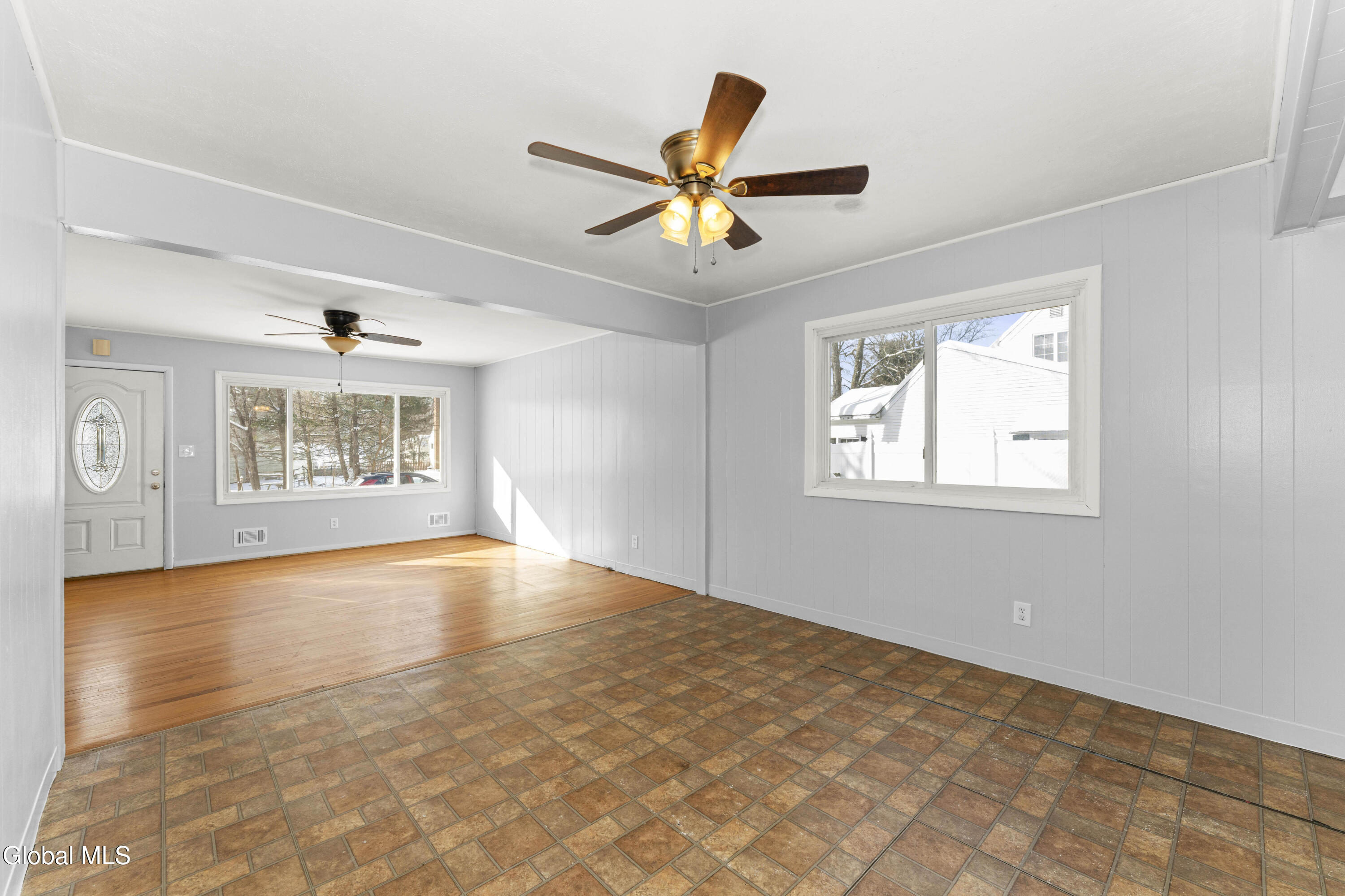 7 Bridle Path Colonie, NY 12205 - Photo 7 of 27 2 Diningroom 1