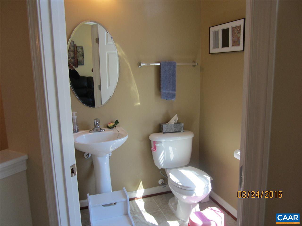 735 Rainier Road Charlottesville, VA 22903 - Photo 21 of 34 This convenient feature is missing in many of the THs in Cville