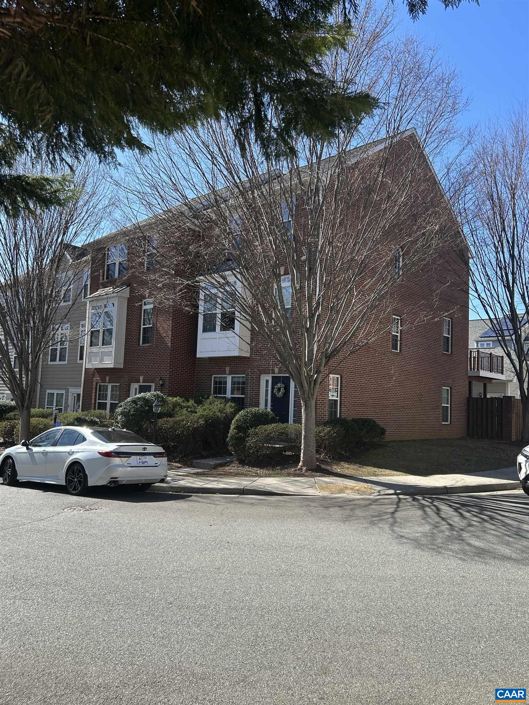 735 Rainier Road Charlottesville, VA 22903 - Photo 4 of 34