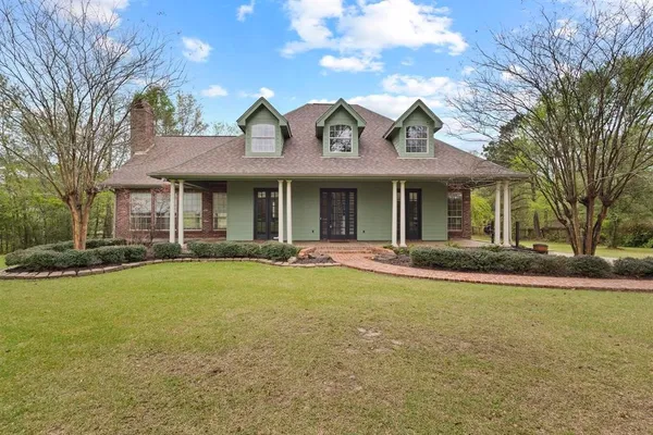 $599,900 | 1801 Cub Trail, Orange, TX 77632