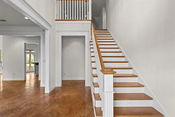 $599,900 | 1801 Cub Trail, Orange, TX 77632