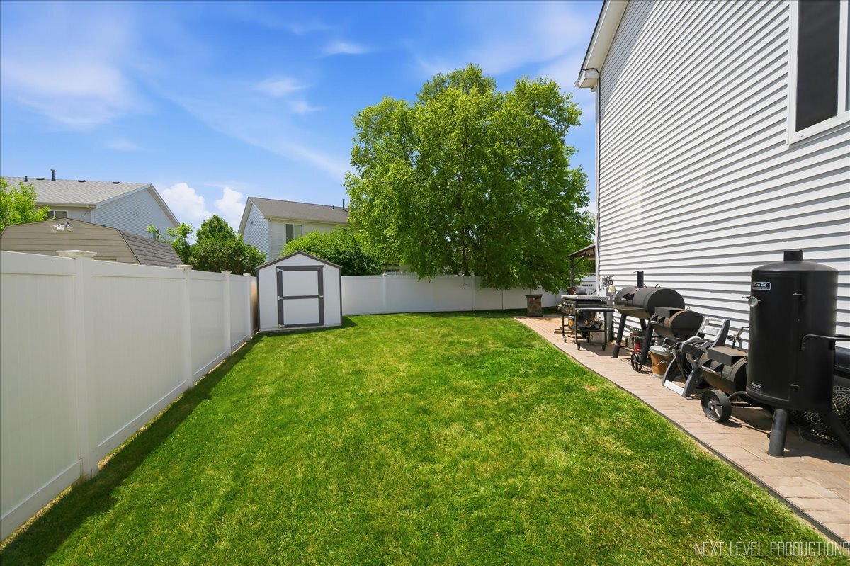 2810 Ledgestone Court Naperville, IL 60564 - Photo 29 of 36