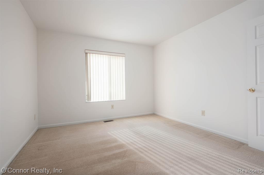 1660 River Road, Unit 53 Marysville, MI 48040 - Photo 23 of 31