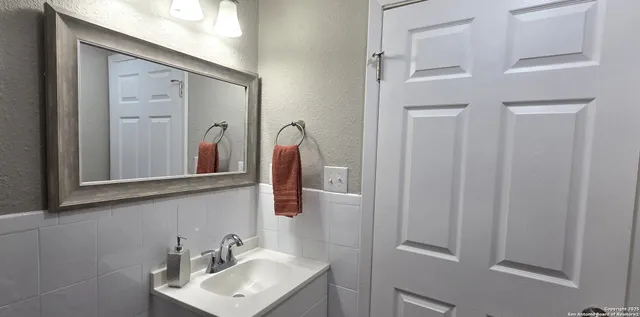 $228,500 | 349 Ave D, Poteet, TX 78065