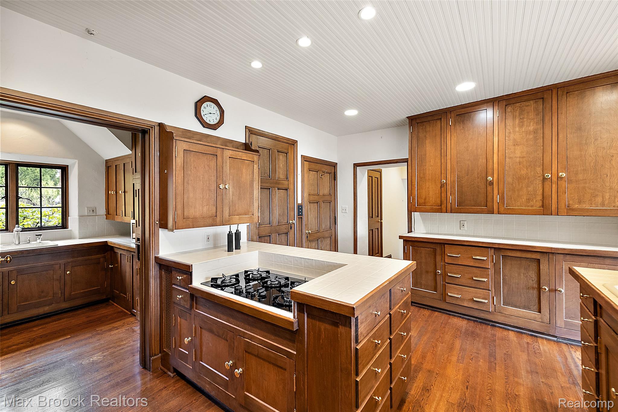 65 Lone Pine Road Bloomfield Hills, MI 48304 - Photo 15 of 63 65 Lone Pine 2026-97.jpg
