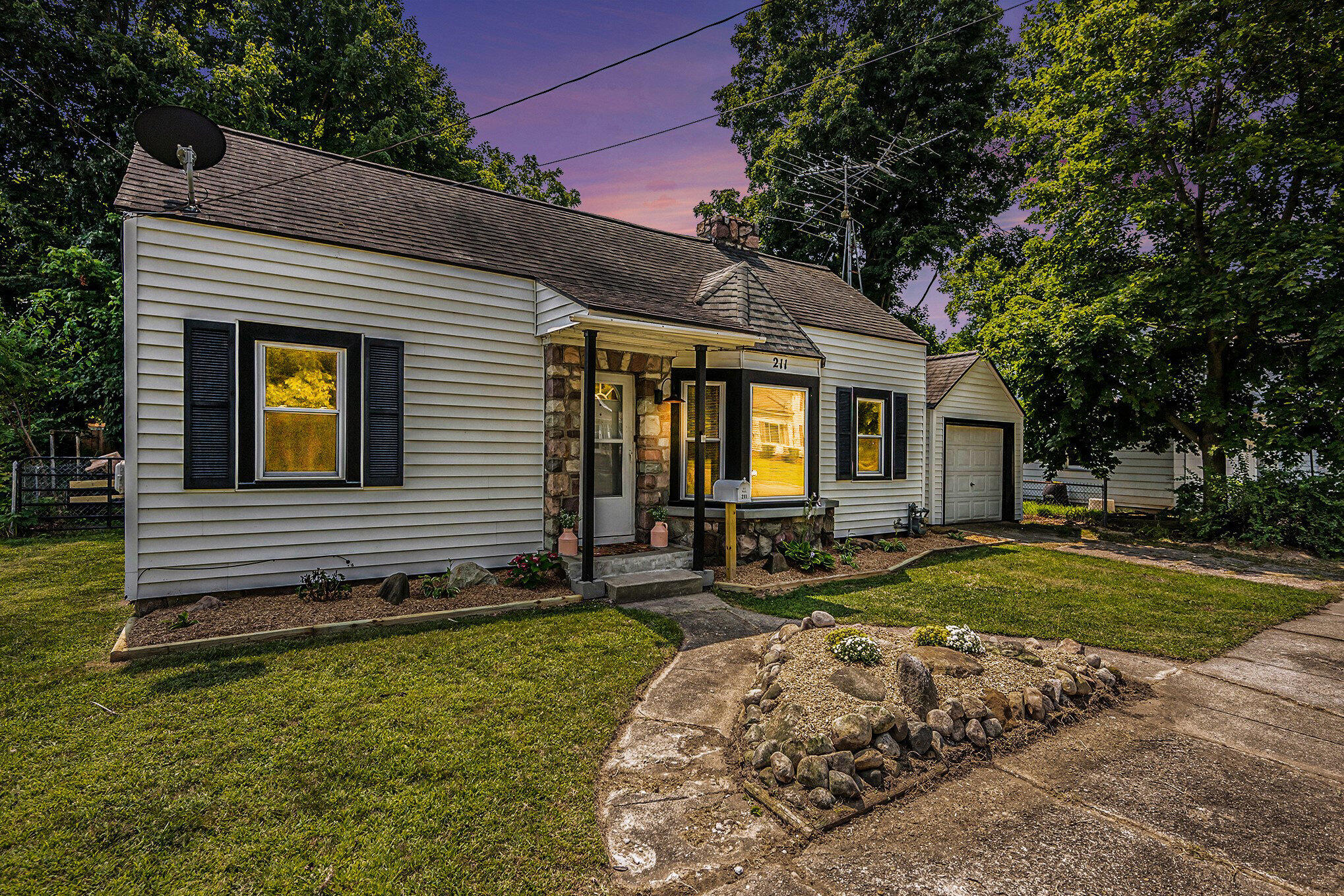 211 East Wheeler Street Three Rivers, MI 49093 - Photo 13 of 17 002_crs_1148_91