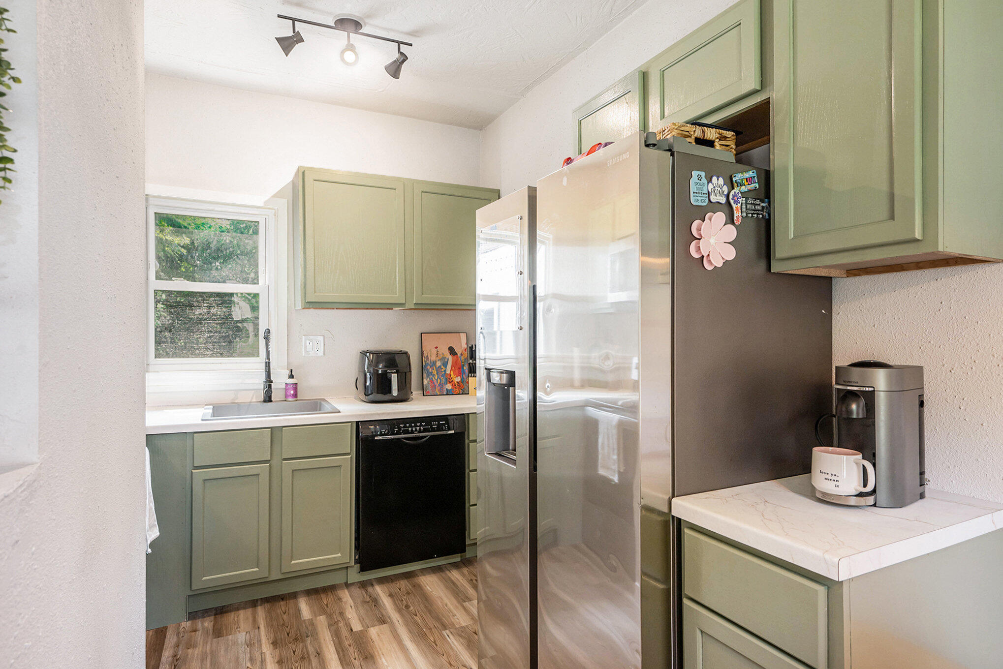211 East Wheeler Street Three Rivers, MI 49093 - Photo 5 of 17 Kitchen