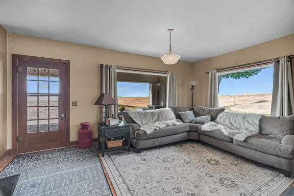 $434,000 | 3703 Plaza Road, Rosalia, WA 99170