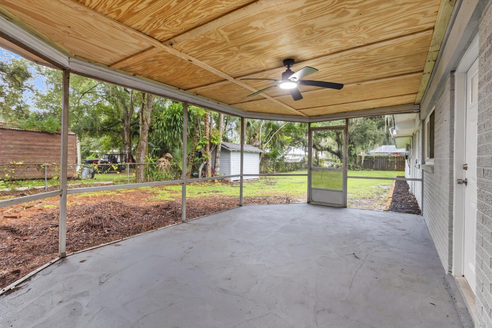 603 Southwest 14th Street Okeechobee, FL 34974 - Photo 31 of 41 a view of a big room with a big yard