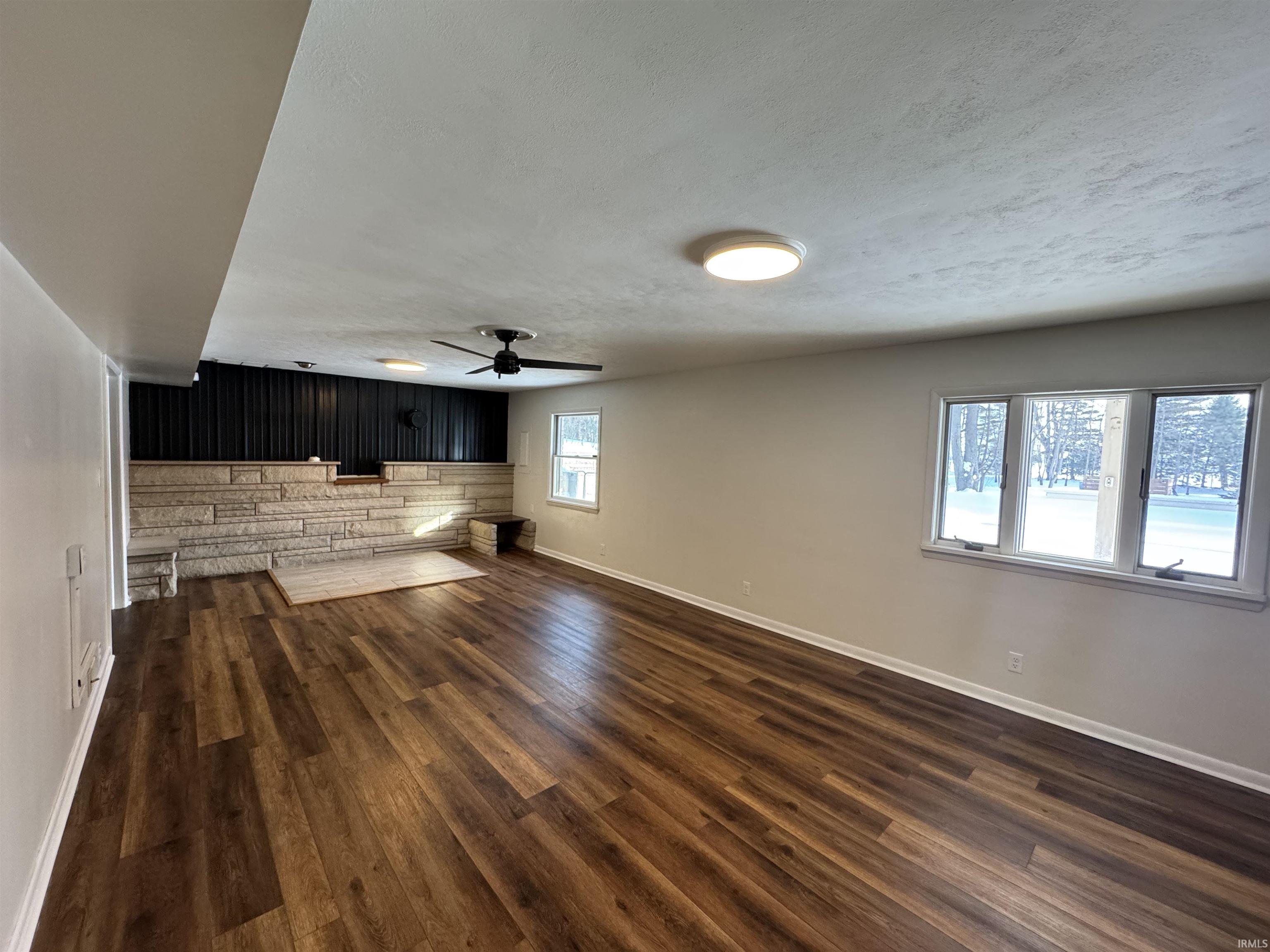 1821 Highway 14 Rochester, IN 46975 - Photo 13 of 36