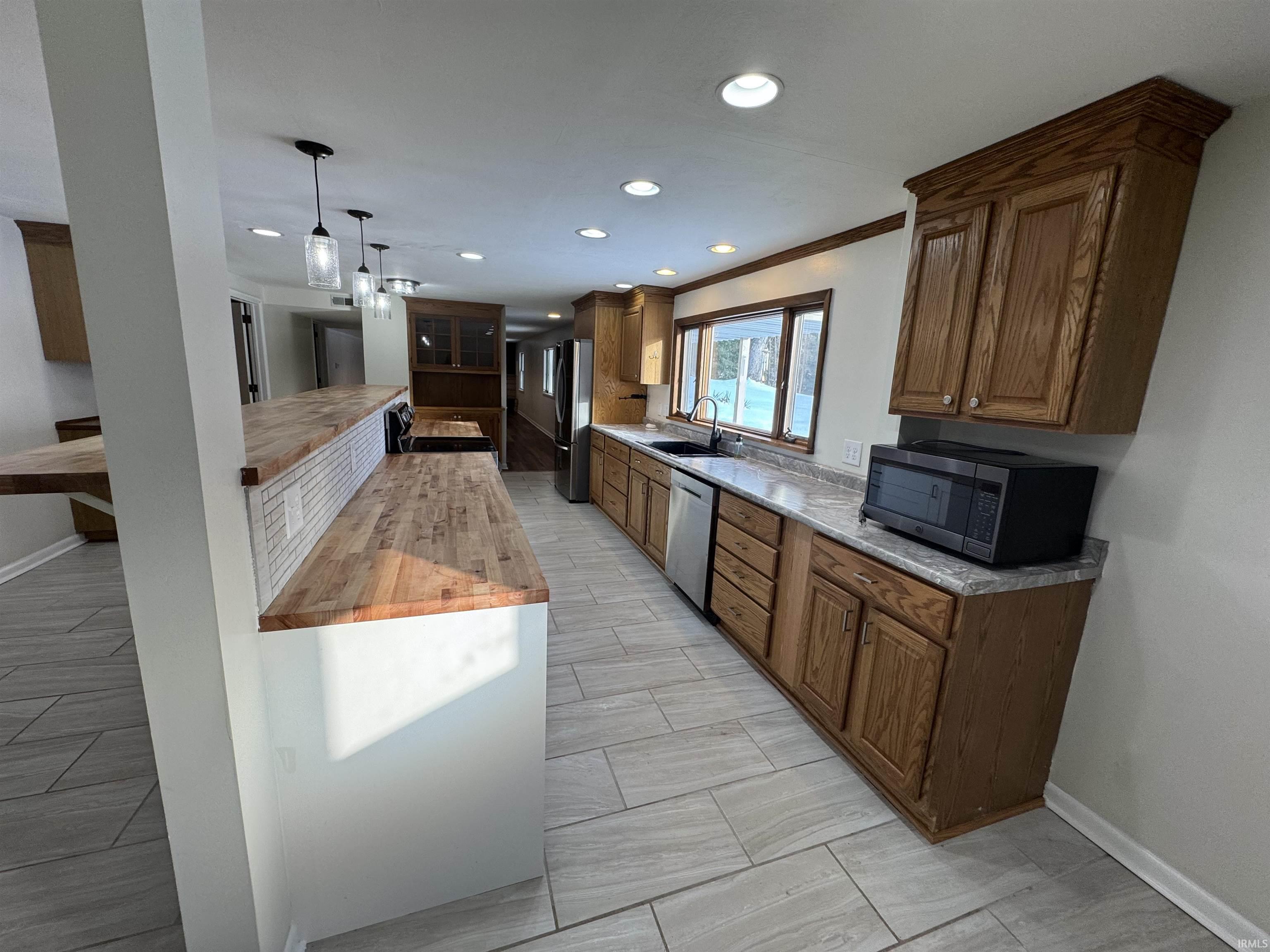 1821 Highway 14 Rochester, IN 46975 - Photo 8 of 36