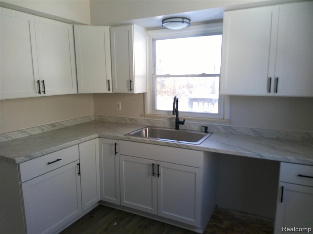 846 West Hemphill Road Flint, MI 48507 - Photo 14 of 20