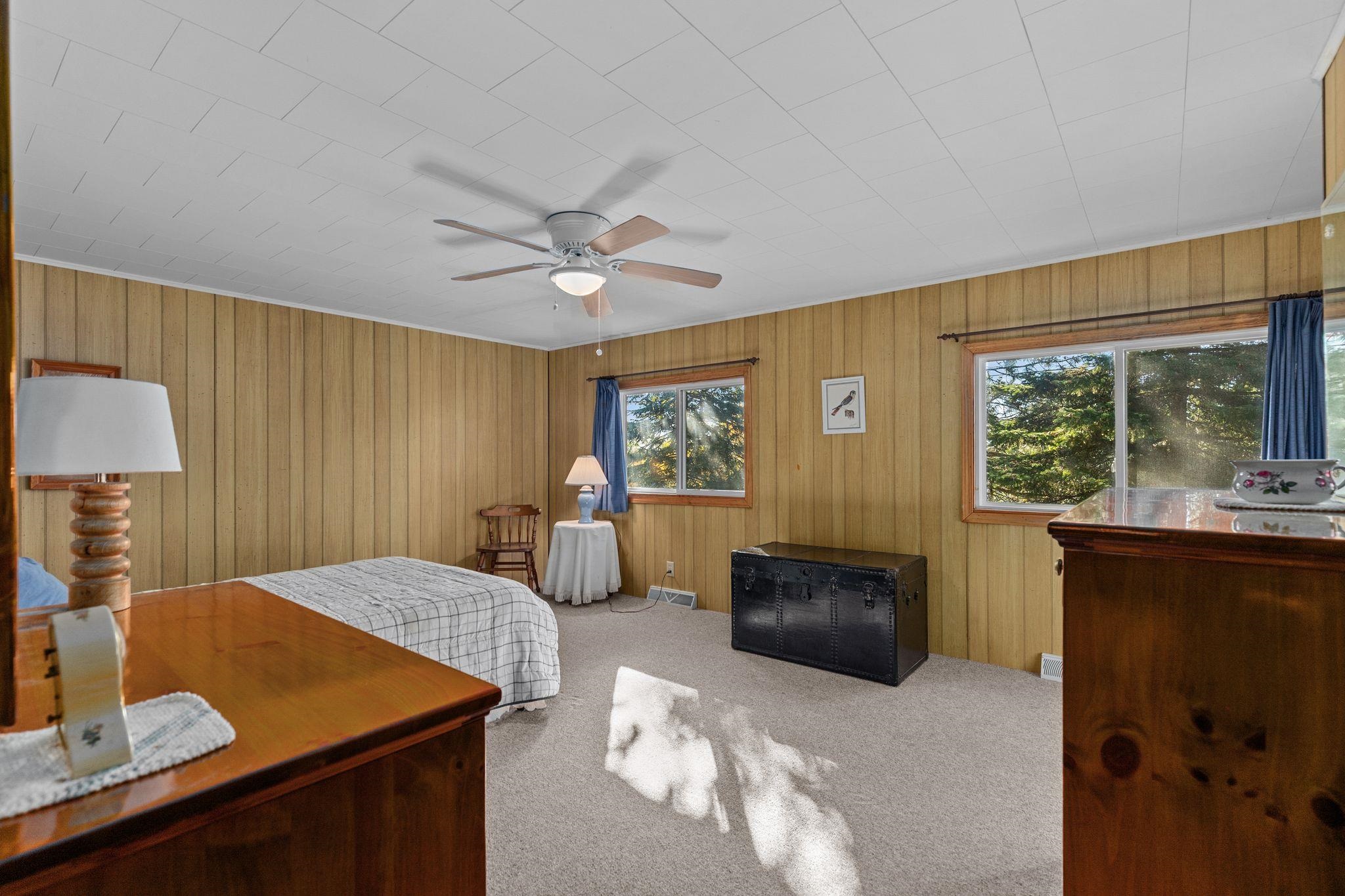 5592 Lake Road Oshkosh, WI 54902 - Photo 37 of 65 Gallery Image 37