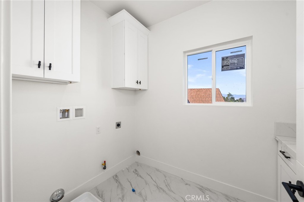 3704 Howe Street Corona, CA 92881 - Photo 17 of 26 a view of small space with wooden floor