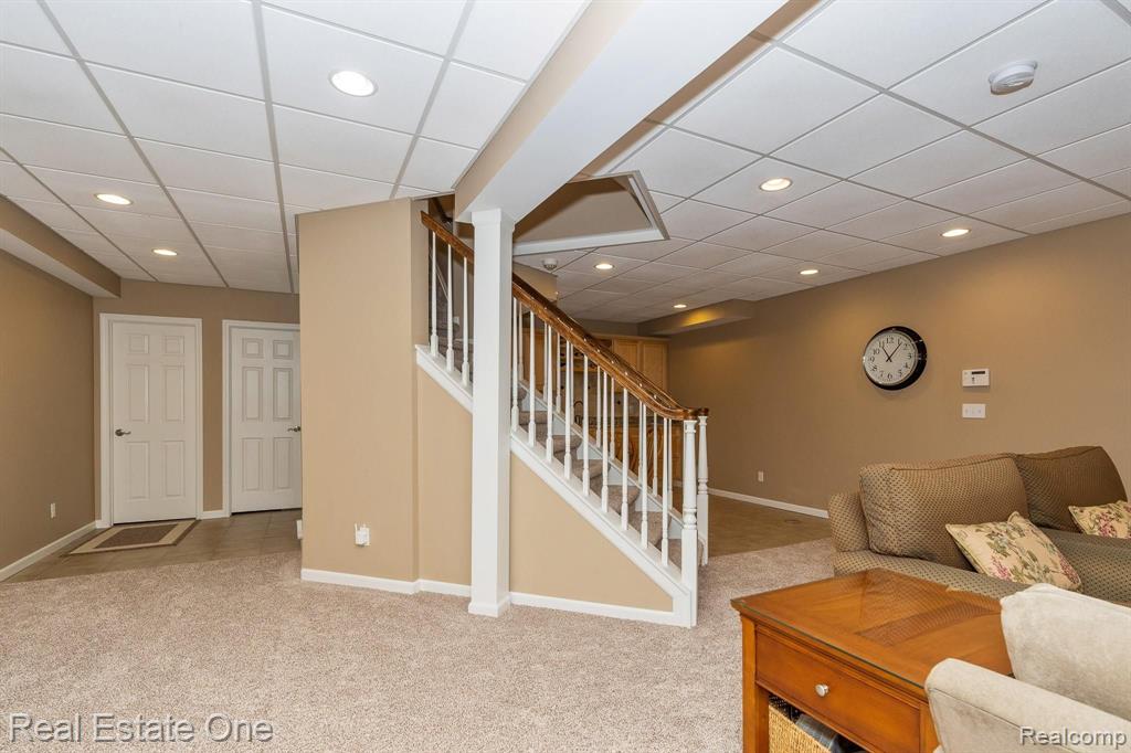1177 Chesapeake Rochester Hills, MI 48307 - Photo 49 of 63