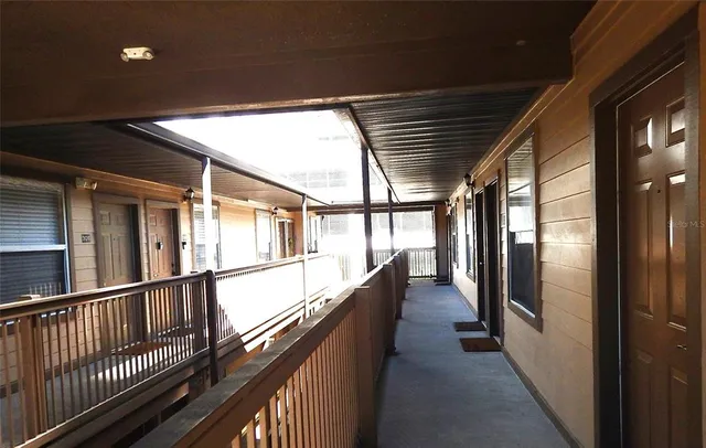 $1,200 | 1220 Southwest 1 Avenue, Unit 305, Gainesville, FL 32601