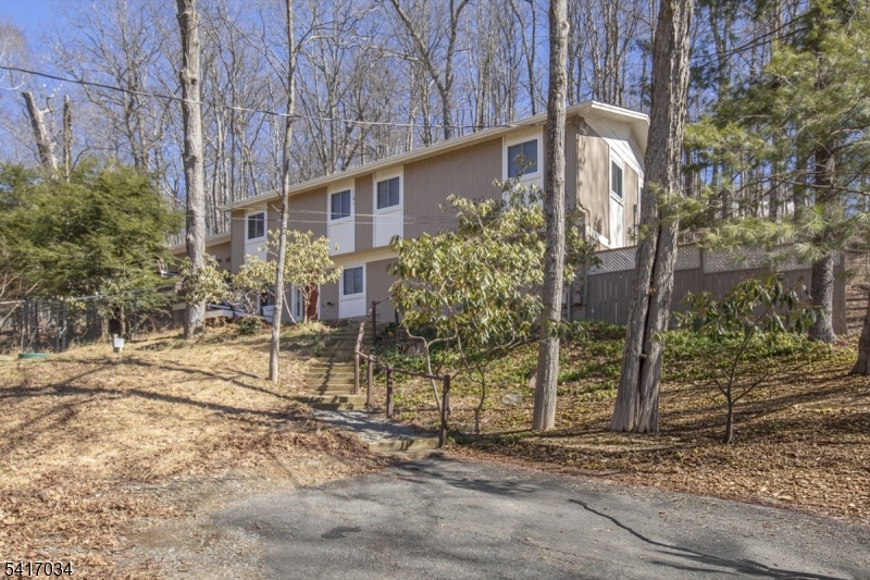 10 Roxiticus Road Mendham, NJ 07945 - Photo 25 of 26