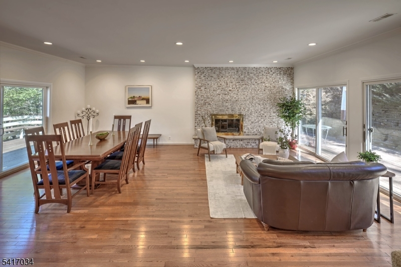 10 Roxiticus Road Mendham, NJ 07945 - Photo 3 of 26