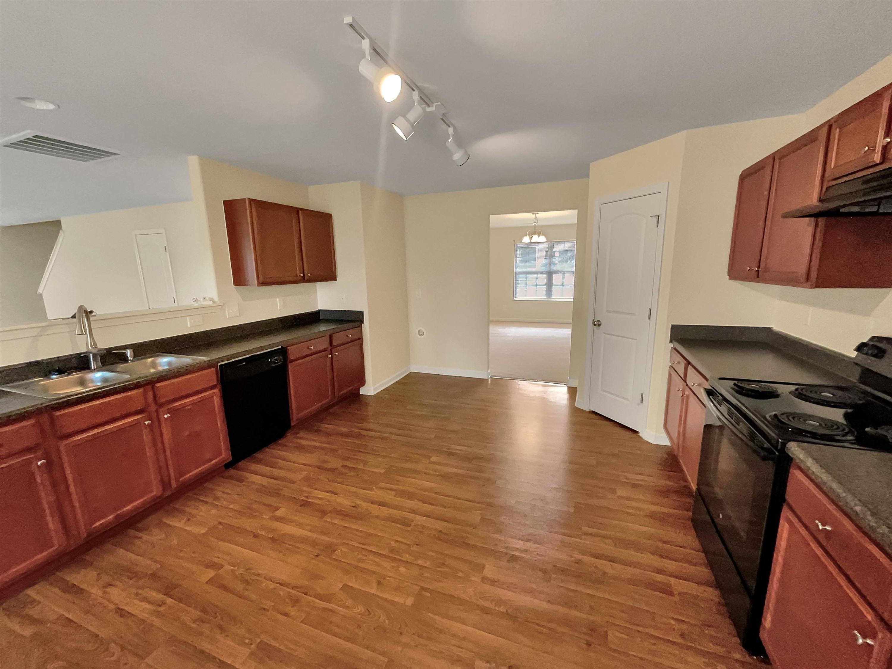 6817 Planting Court Raleigh, NC 27610 - Photo 4 of 21 Photo 4