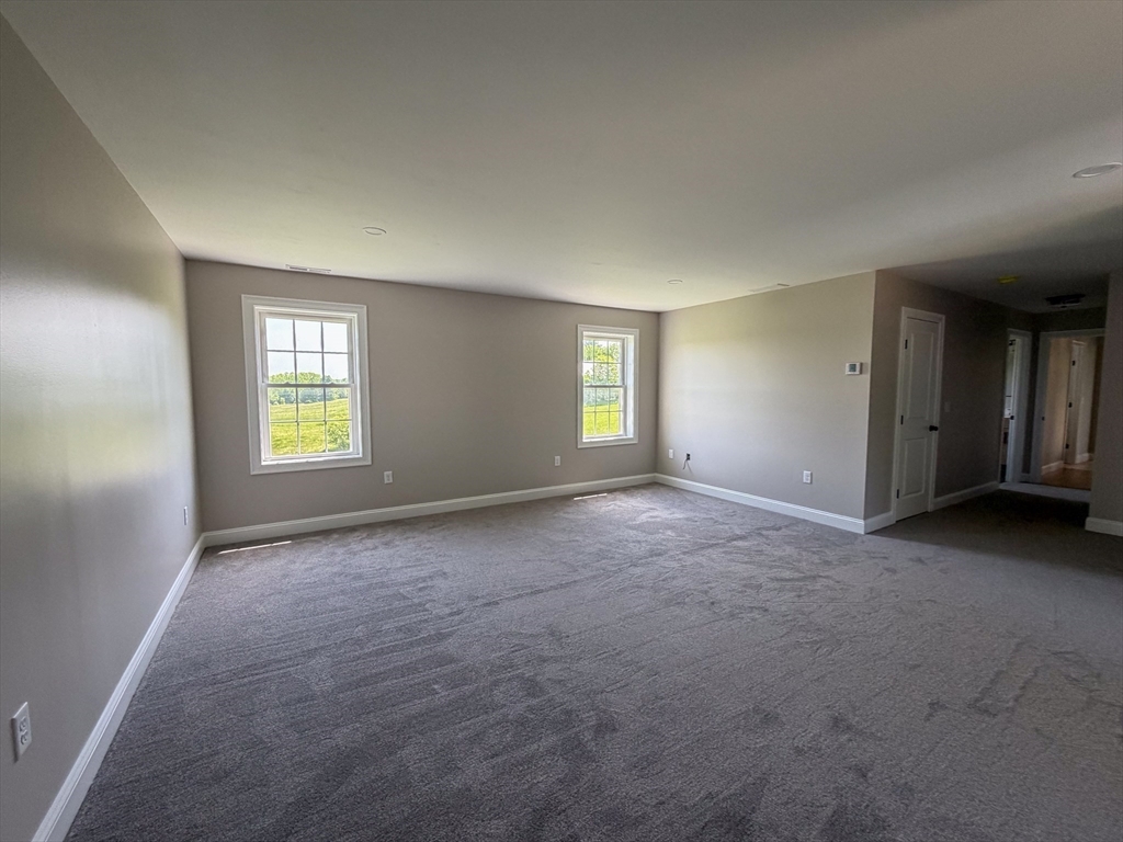 555 Neck Road Lancaster, MA 01523 - Photo 21 of 30