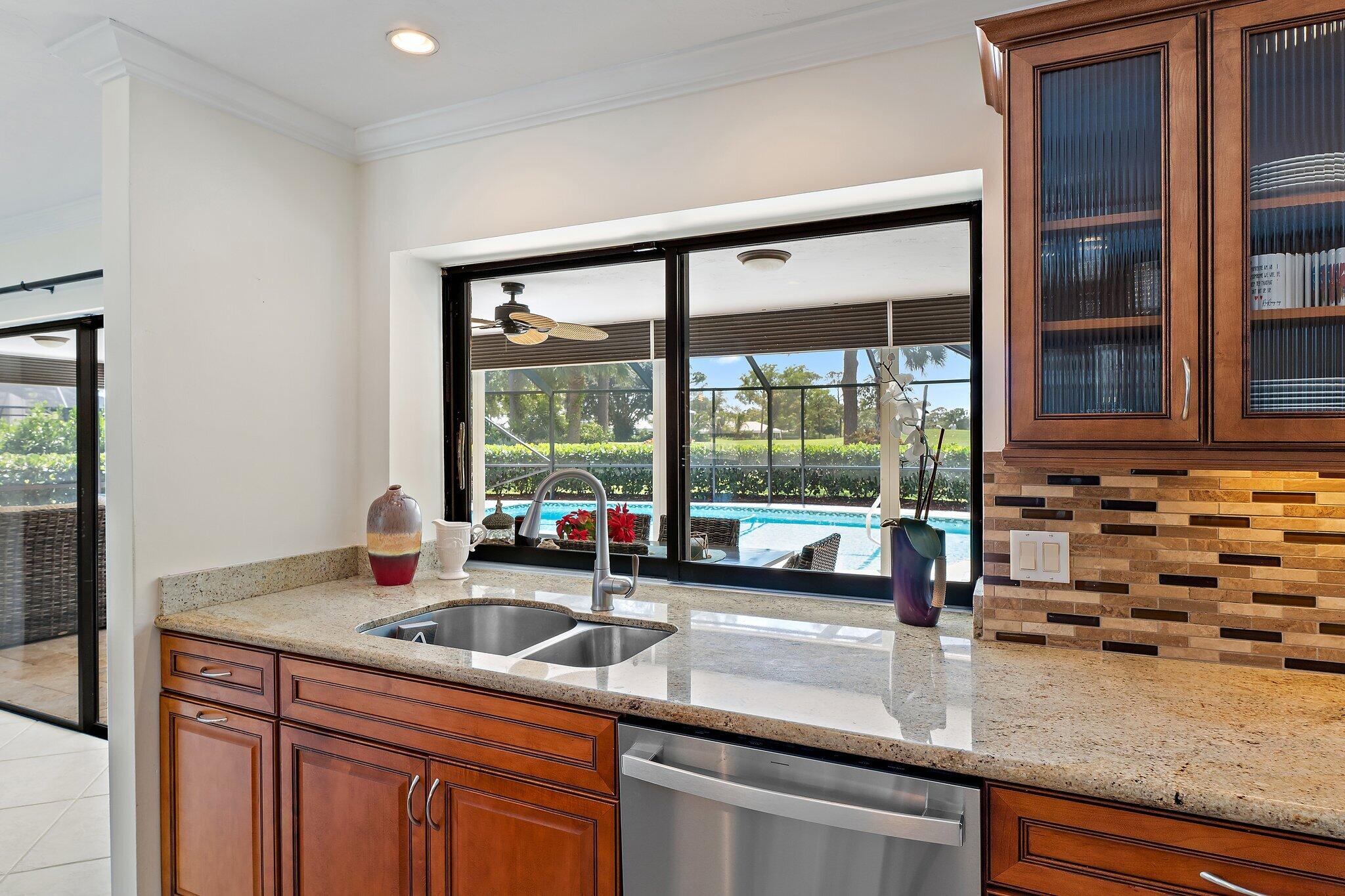 90 Southeast Turtle Creek Drive Jupiter, FL 33469 - Photo 12 of 37 038-90SETurtleCreekDr-Tequesta-SMALL