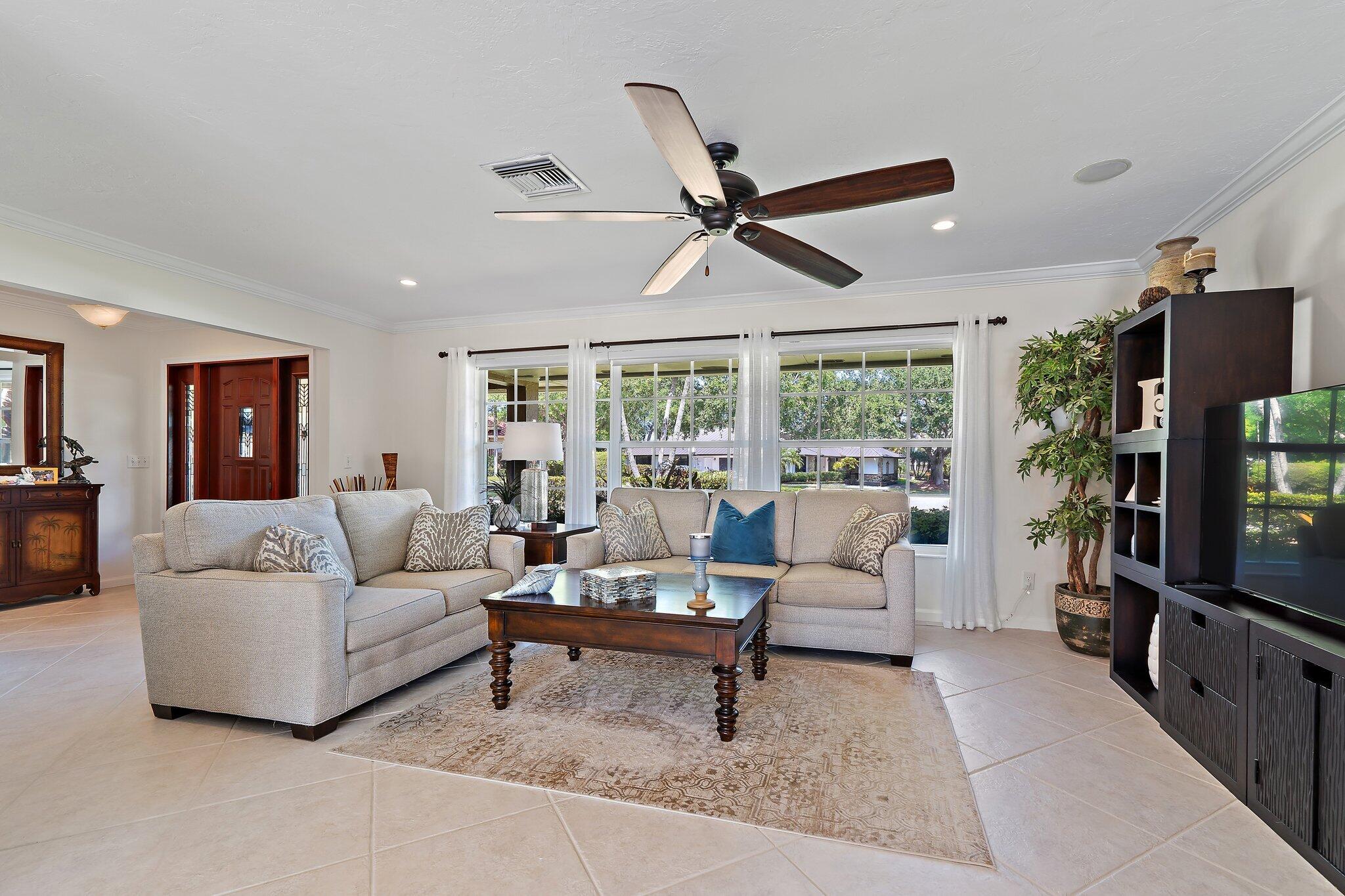 90 Southeast Turtle Creek Drive Jupiter, FL 33469 - Photo 8 of 37 032-90SETurtleCreekDr-Tequesta-SMALL