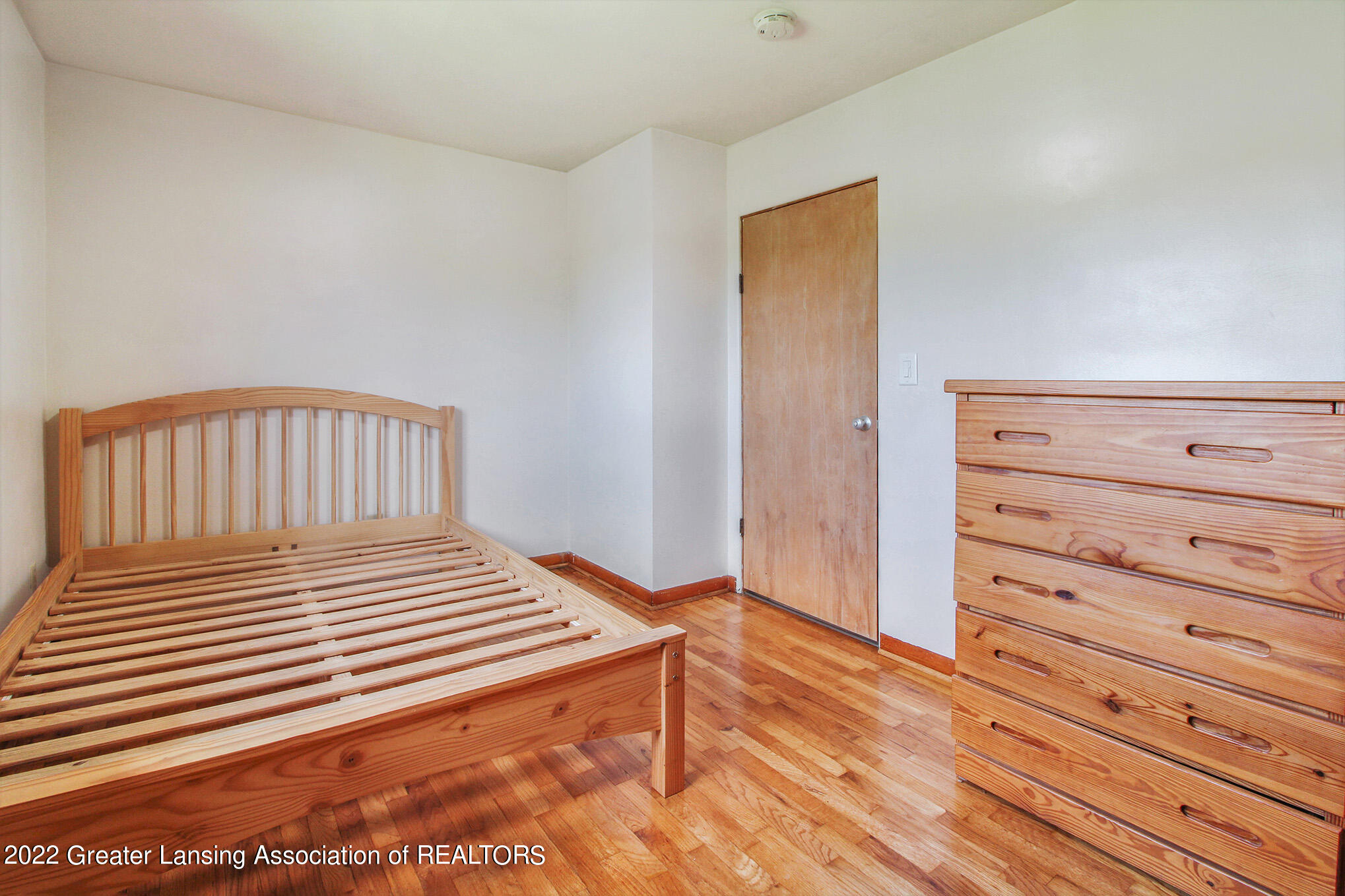 3065 East State Road Lansing, MI 48906 - Photo 9 of 29 09