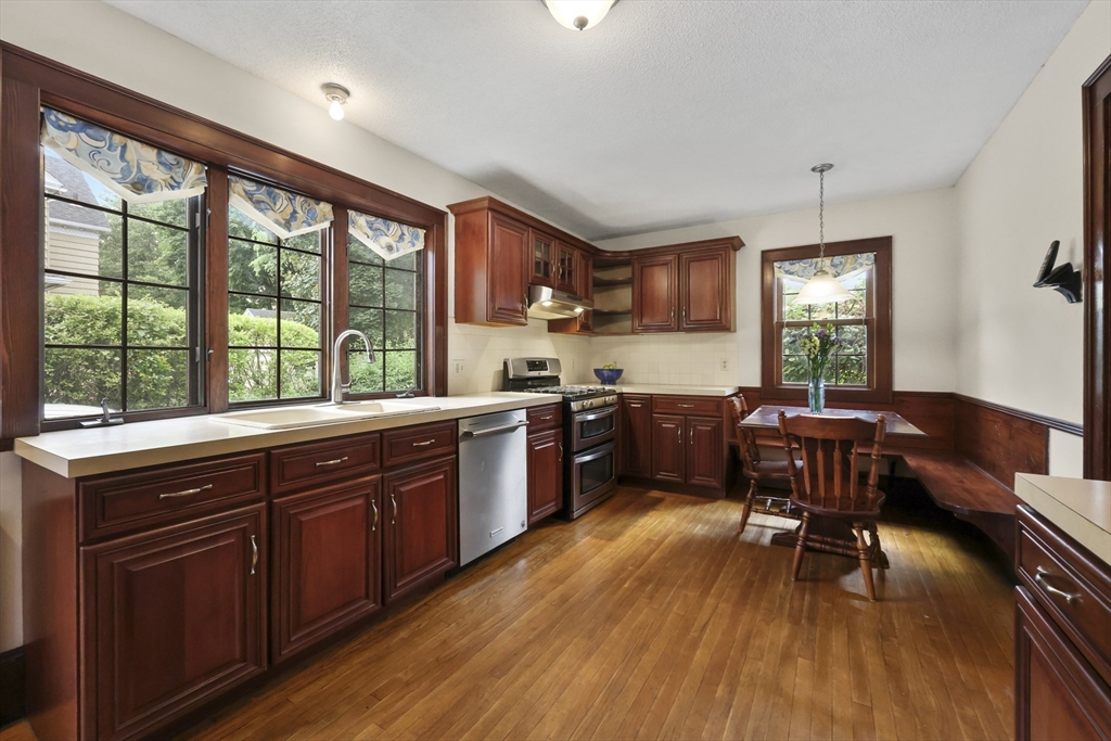 19 Harwich Road Longmeadow, MA 01106 - Photo 10 of 36