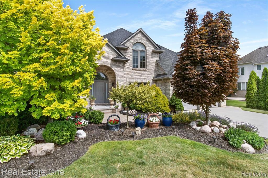 1009 Adele Court Rochester Hills, MI 48309 - Photo 1 of 41