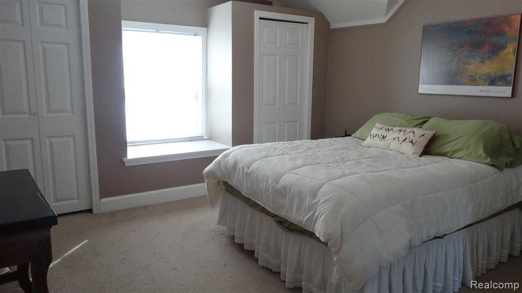 276 Merriweather Road Grosse Pointe, MI 48236 - Photo 13 of 24 13.JPG