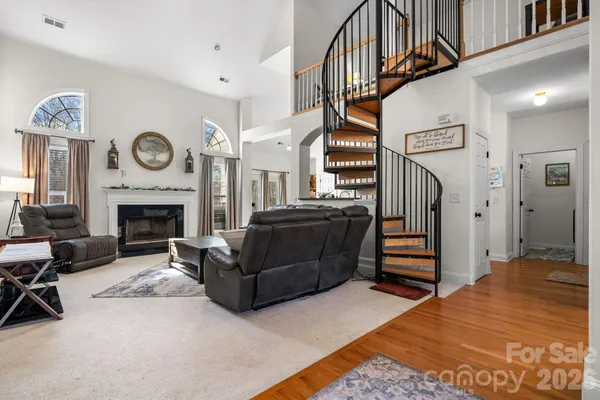 $425,500 | 324 Old Hardin Road, Dallas, NC 28034