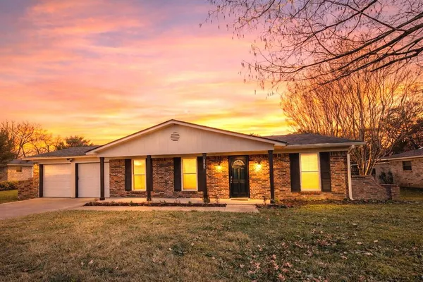 $270,000 | 5705 Waits Avenue, Fort Worth, TX 76133